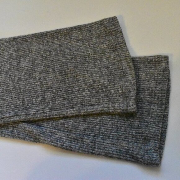 Maeve Anthropologie Long Sleeve Cozy Gray Pullover Sweater Top Size XS - Picture 7 of 11